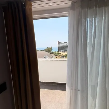 Okurcalar 126 M Havuzlu Iki Yatak Odali Appartement Alanya